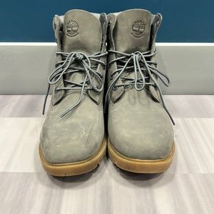 Women’s Timberland Premium 6in Waterproof Boots. Size 9.